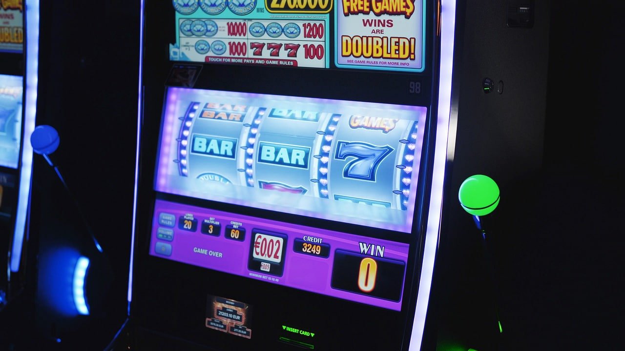 Giao diện slot online và live casino tối ưu điện thoại tại 123b123b